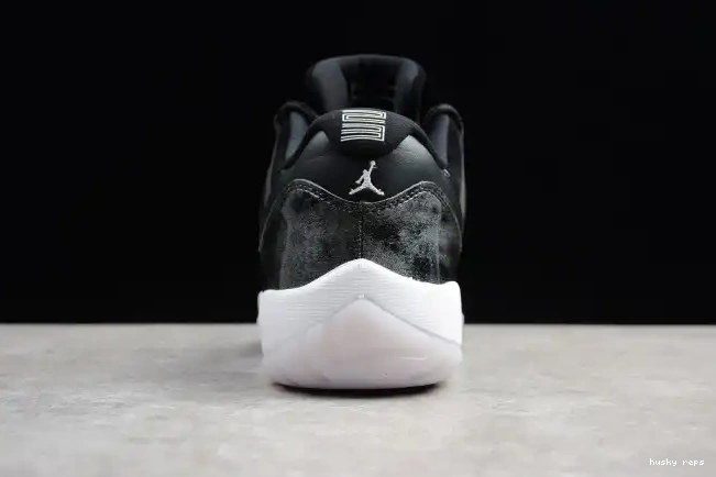 Cheap Husky Jordan Retro 